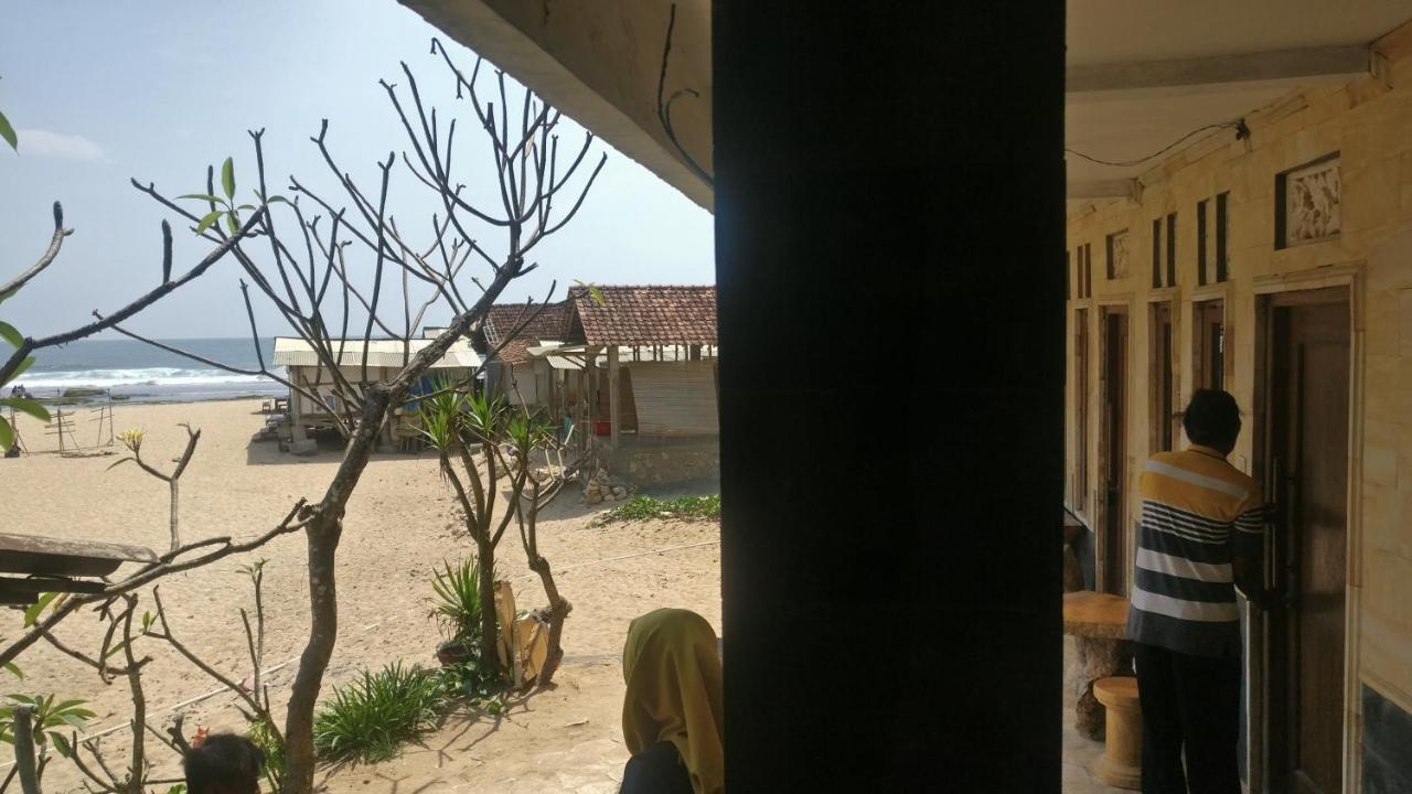 Hotel Kampoeng Drini Brono Eksteriør bilde